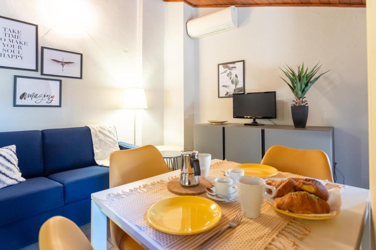 Blue Attic - Historical Como City Center By Rent All โกโม ภายนอก รูปภาพ